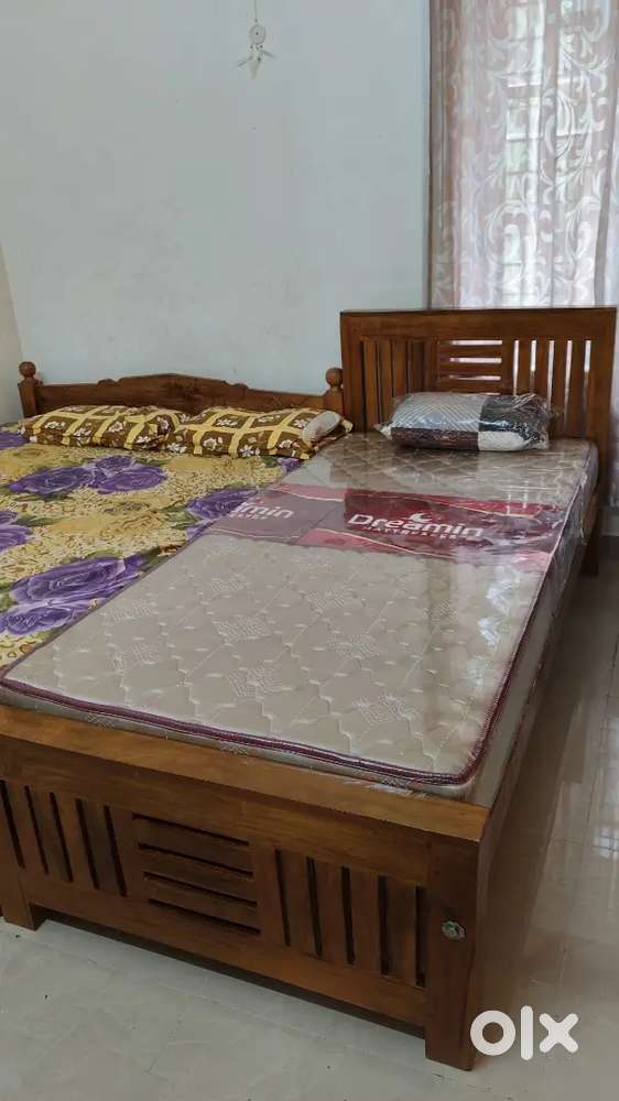 Rent for girls/women near kinfrapark,technopark with kitchen facility