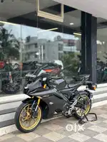 Yamaha R15 v4