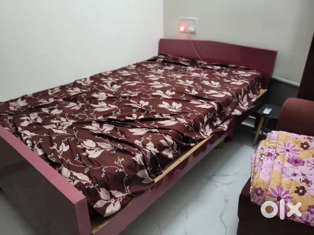 Teak wood Double size cot with Wakefit mattresses