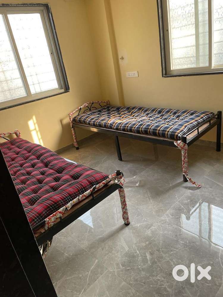 24 hr water 24 hr wifi kitchen allowed