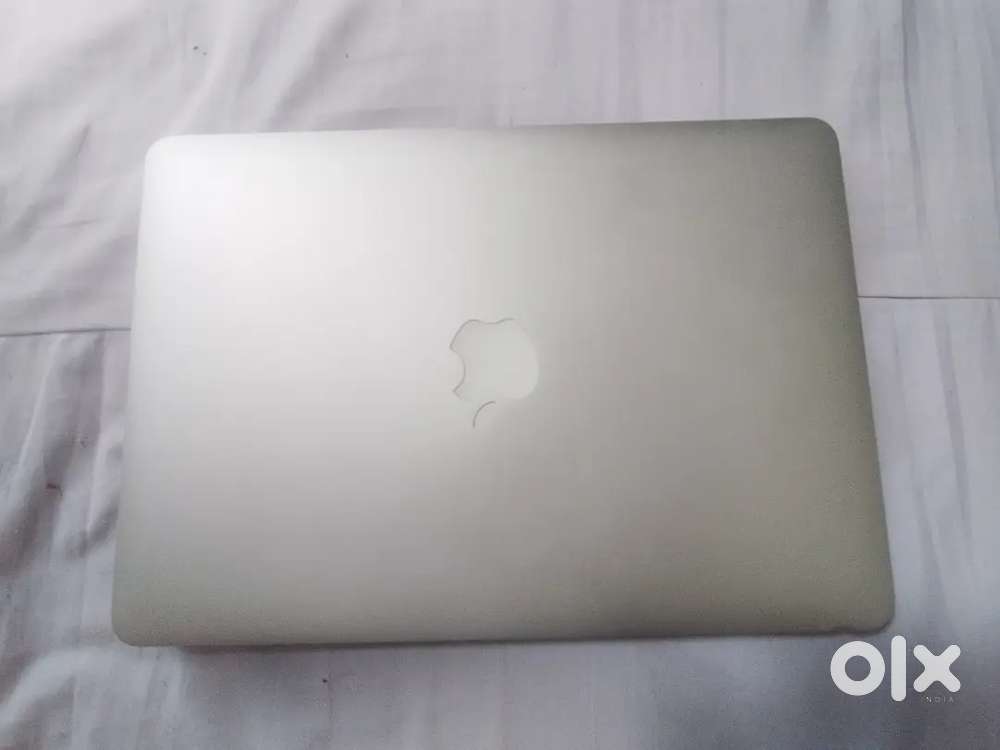 Apple Macbook Air 2017-original Bill & charger.