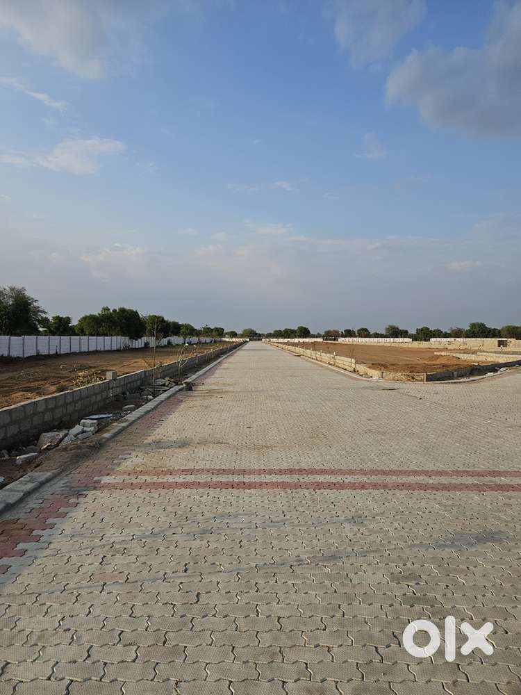 IT जोन से मात्र २ km पर रहने लायक प्लॉट