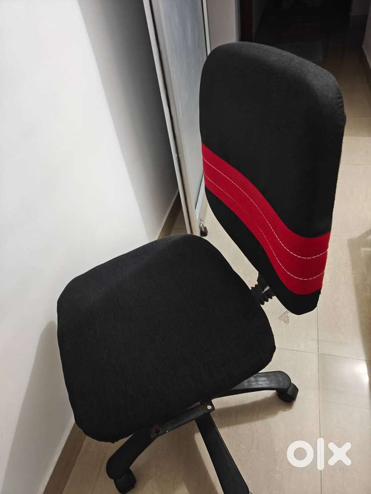 computer table & chair