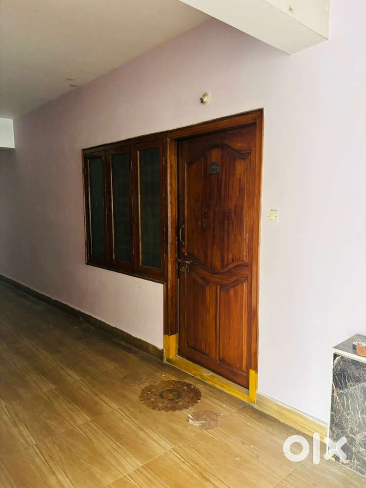 Newly Renovated 3BHK Semi Furnished Flat for Rent in Prime Location