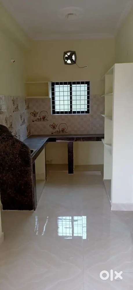 2bhk, rent for family( 8000) ,24 hours water supply