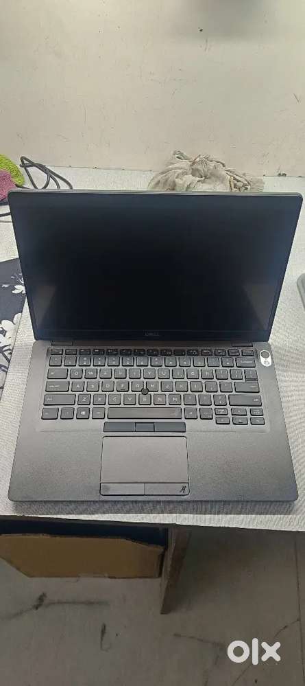 Dell 5400 intel core i5/8GB/16GB/256GB SSD touch screen