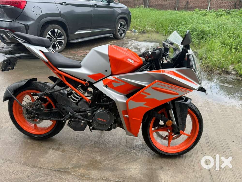 Sports bike in new condition
