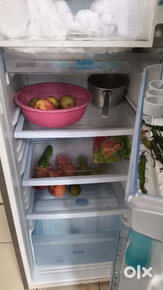 Fridge 225 ltr