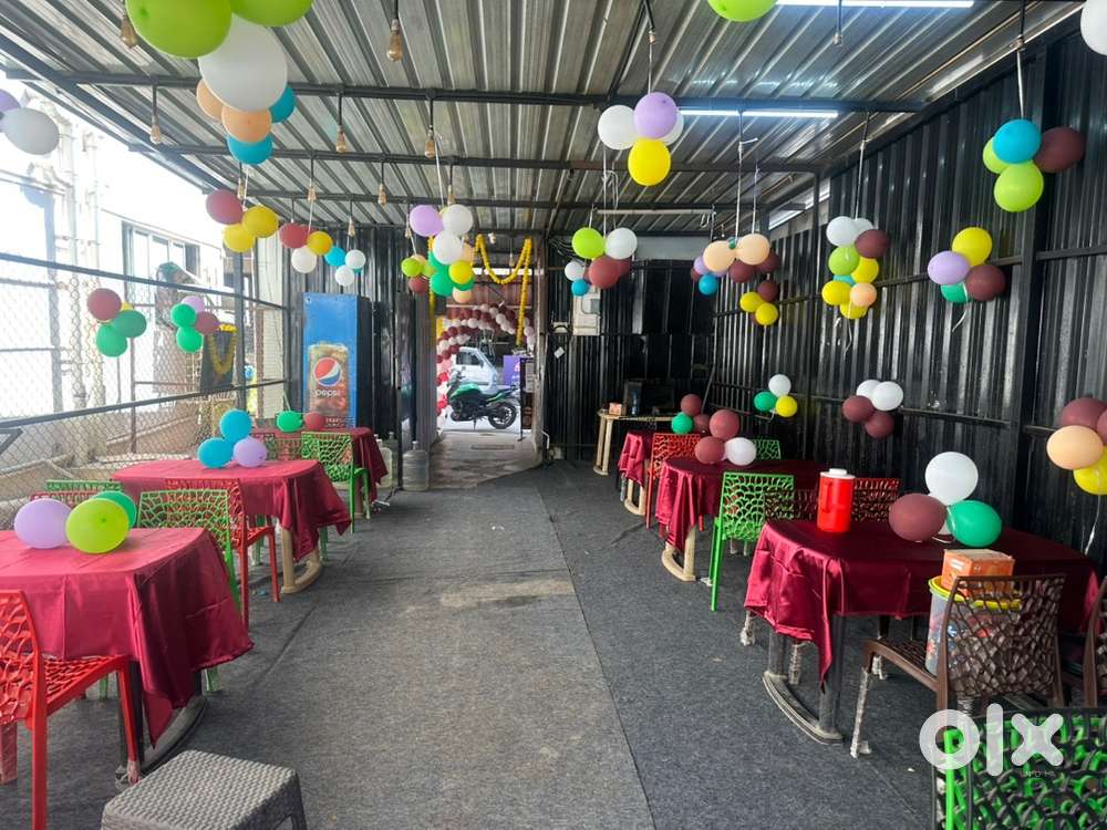 We have a desserts ,Tandoori , Indian , shawarma , fish kabab counter