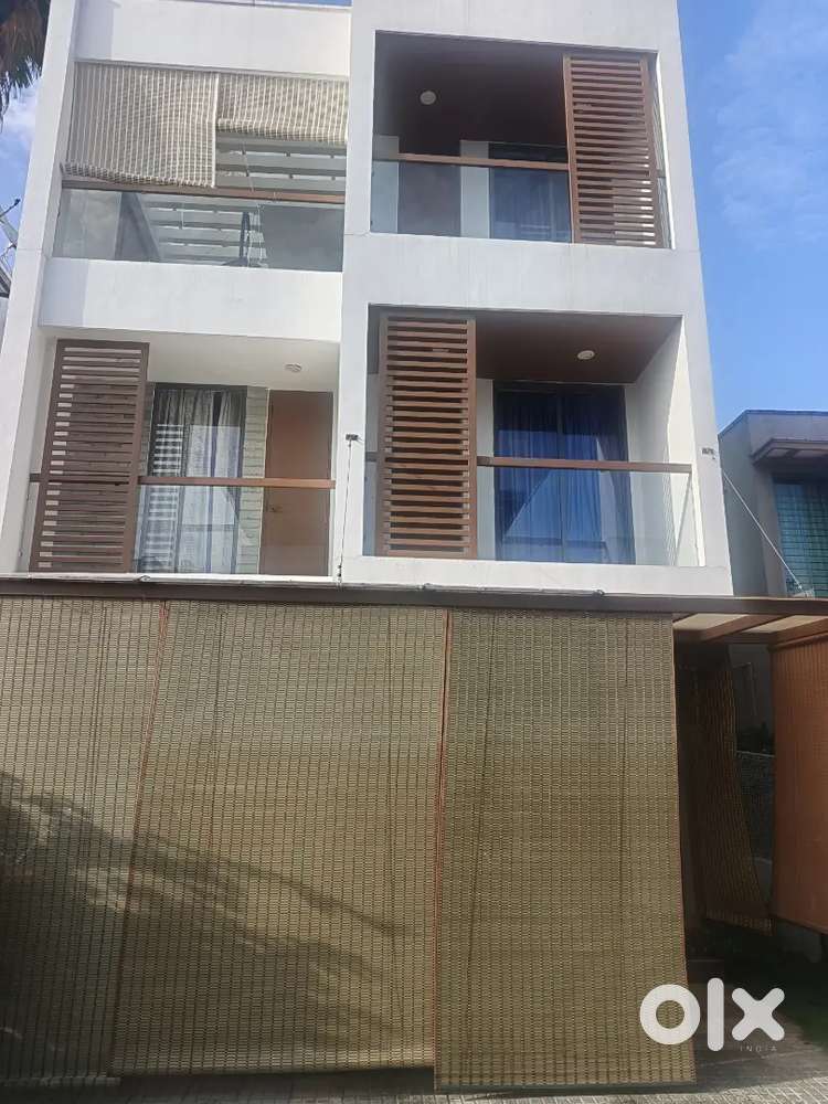 4 BHK furnished gated villa, 2 car parking, Thoppil, Vazhakala,Kakanad