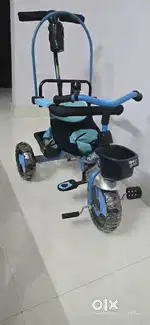 Kids tricycle
