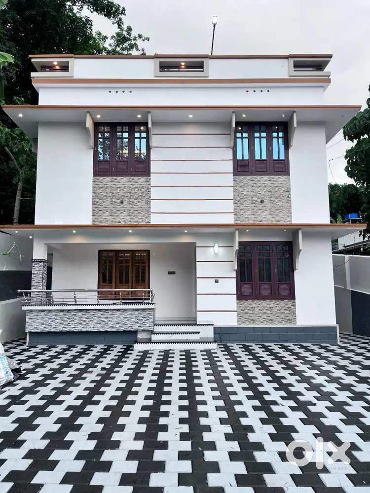 1600 SQ.FT HOUSE (KULAKKADA, KOTTARAKKARA)