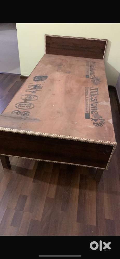 Single bed 3 mon old
