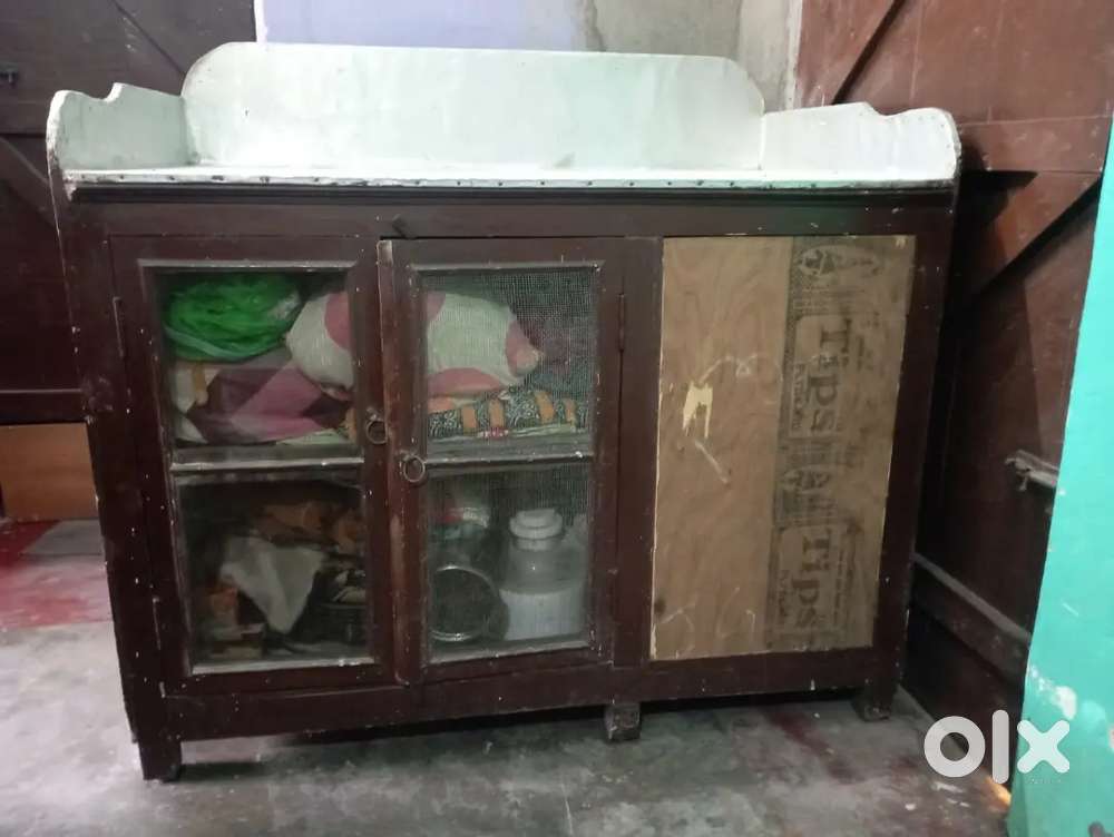 Wooden kitchen setup or Wooden Alimra