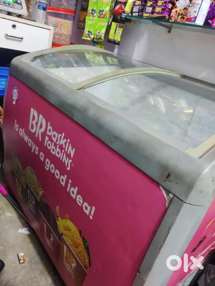 Baskin Robbins deep freezer look like a brand new