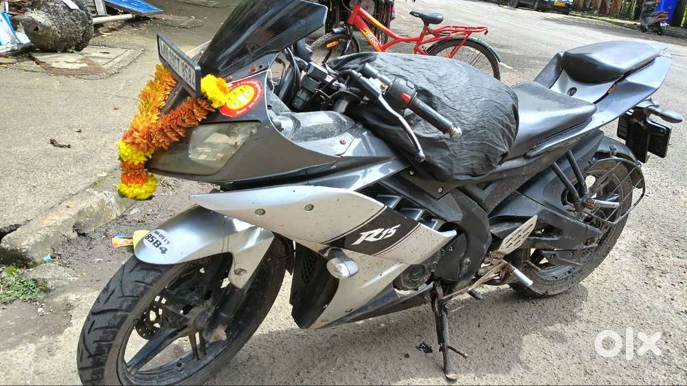Yamha R15 MODEL 2