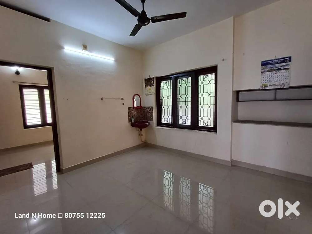 Medical College Ulloor Area.. Ground Floor 3Bhk House..