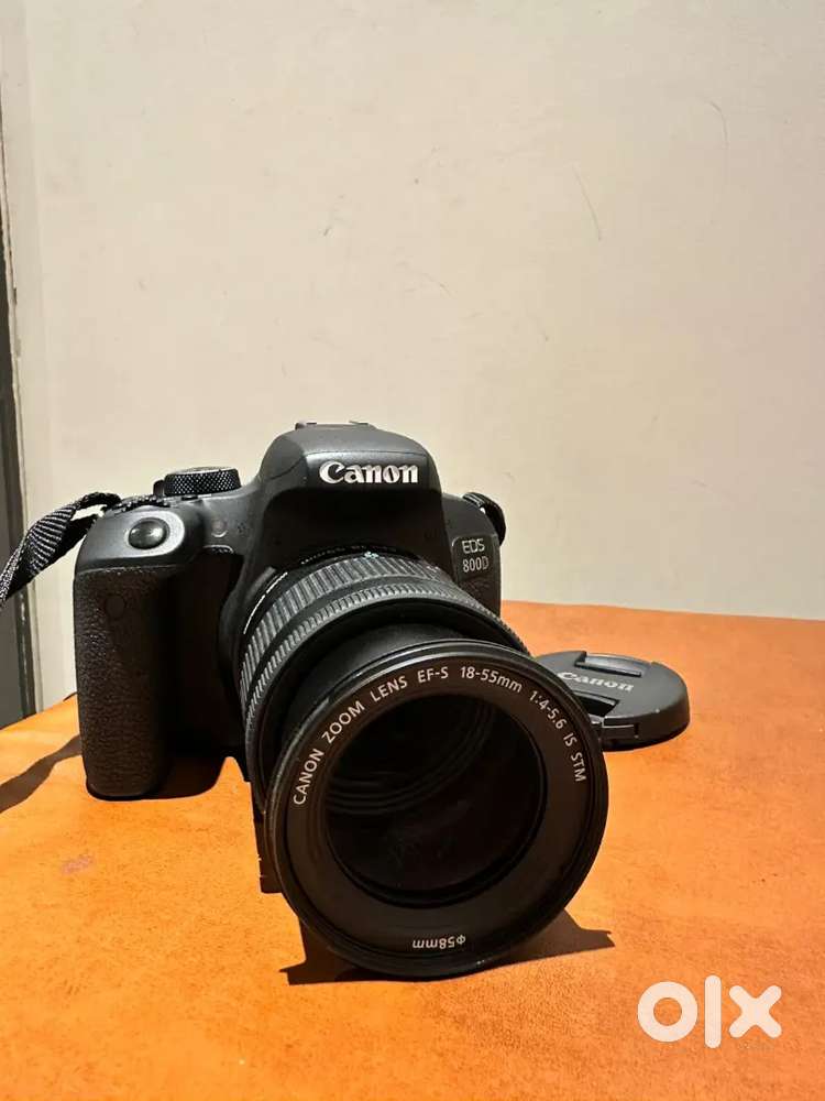 NEW CONDITION Canon EOS 800D