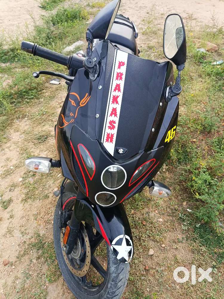 Pulsar 220 F