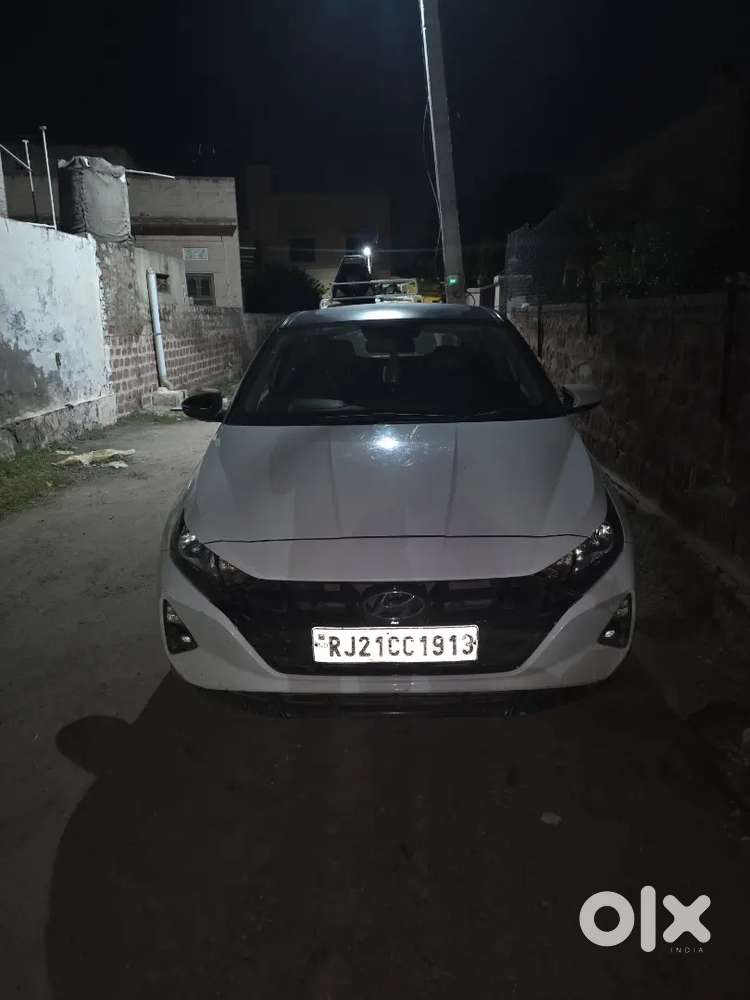 Bamper to bamper orignal car all service record hyundai showroom