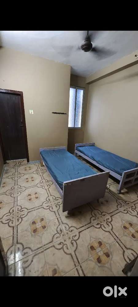 Mens pg in chennai mansion for men hostel Royapettah egmore triplicane