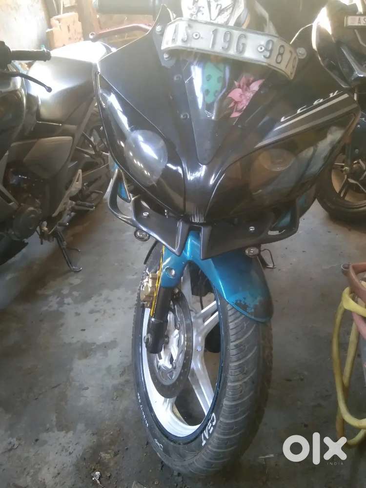 YAMAHA/R15 V2 Good cundison