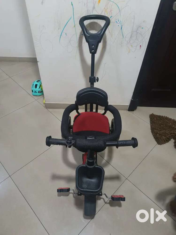 Tricycle babyhug brand and infant bike combo