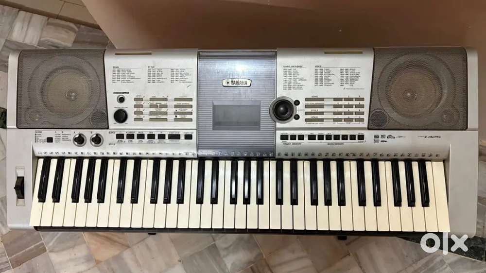 Yamaha PSR i425 Keyboard Piano