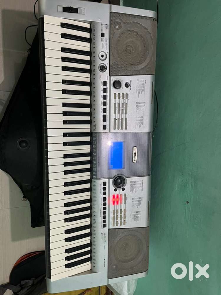 Yamaha Psr-I425