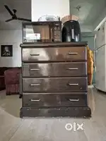 Solid Wooden Chest of 4 Drawers - Used, Sturdy & Spacious