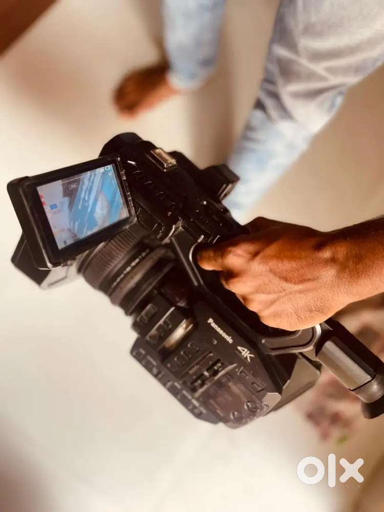 Panasonic AG-UX90 ED 4K/HD Video Camera