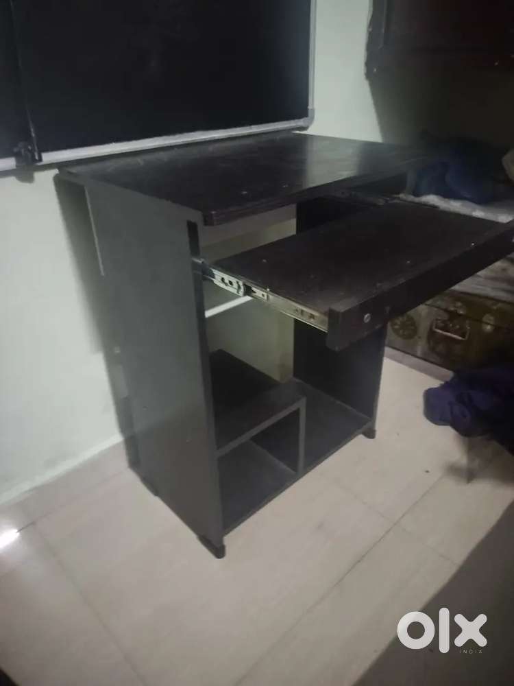 Computer Table