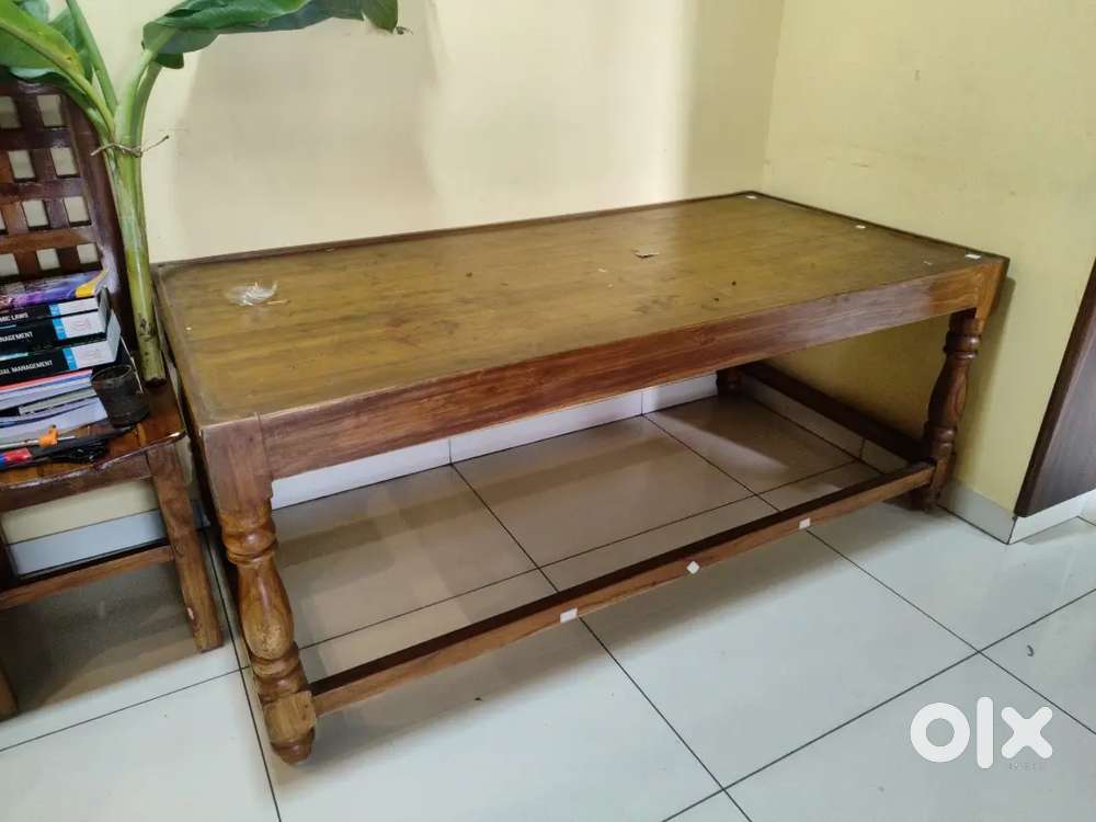 Diwan Table