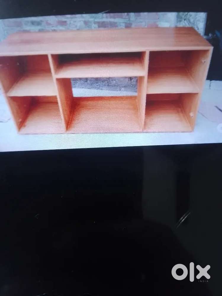 Carpenter and polish mistri available