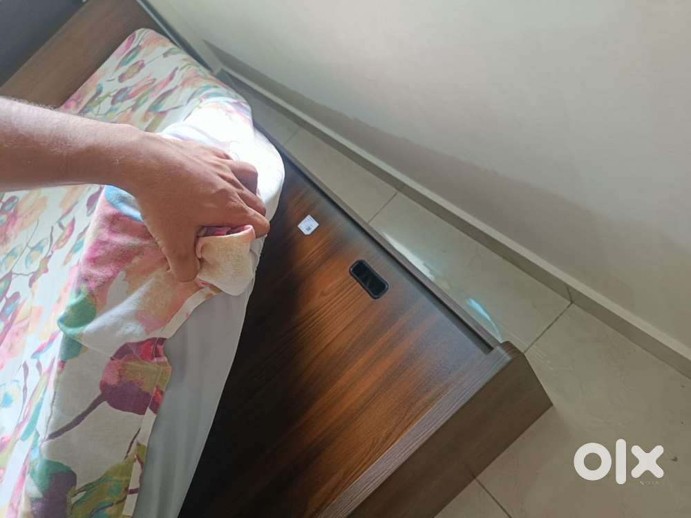 Nilkamal Queen Size storage bed and mattress