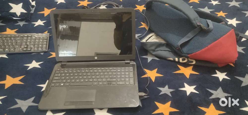 hp laptop hai full size baki aake check kr leh