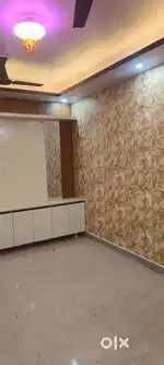 Ready to move flat near by gaur city 2 reasonable price