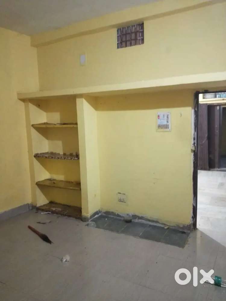 2&3 BHK Room Available For Rent In Piska More Chowk Galaxy Mall