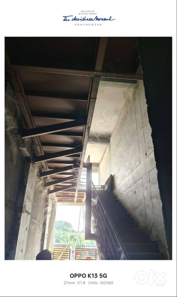 Commercial Shop in Huzur