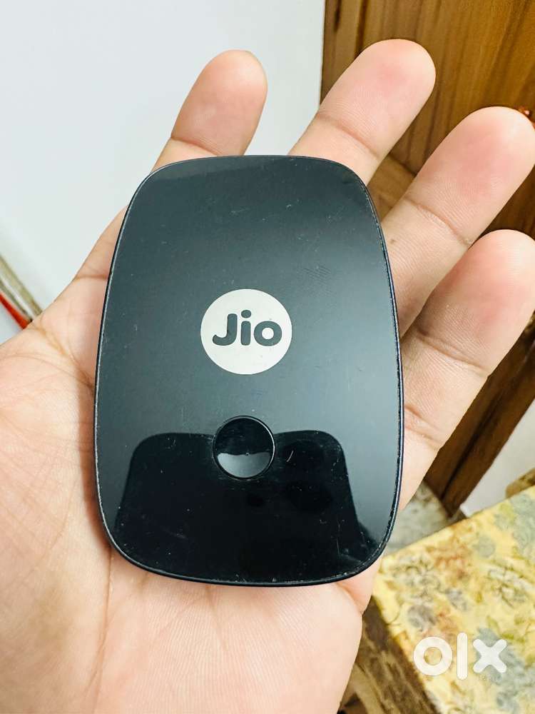 JIO WIFI ROUTERS (PORTABLE)