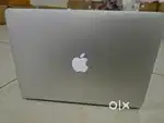 Apple MacBook Air (13-inch)