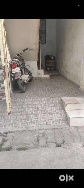 Small beautiful house/home/ready to move-Freehold