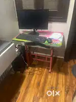 Table chair and computer i5