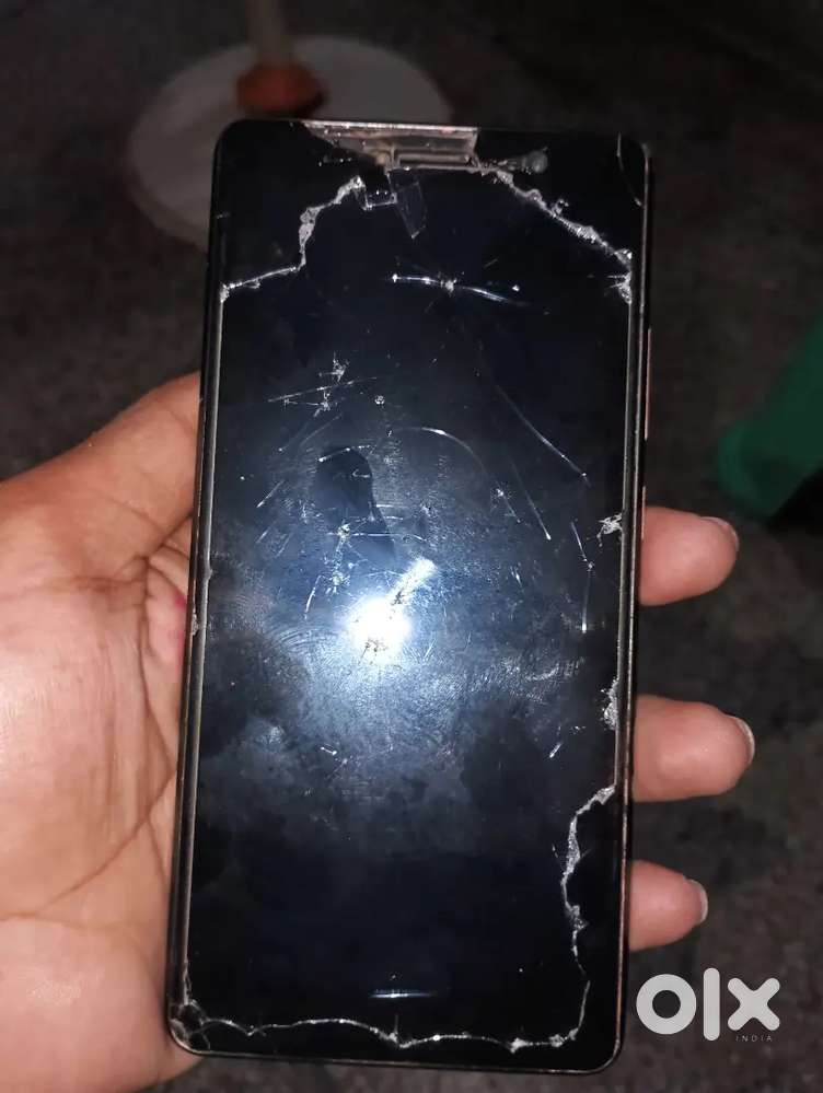 folder damage and battery damage screen 80% Good