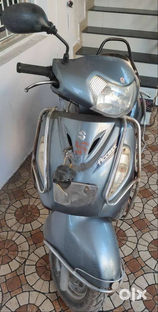 Urgent Sale: 2015 Scooter, Excellent Condition, Only 28,673 km