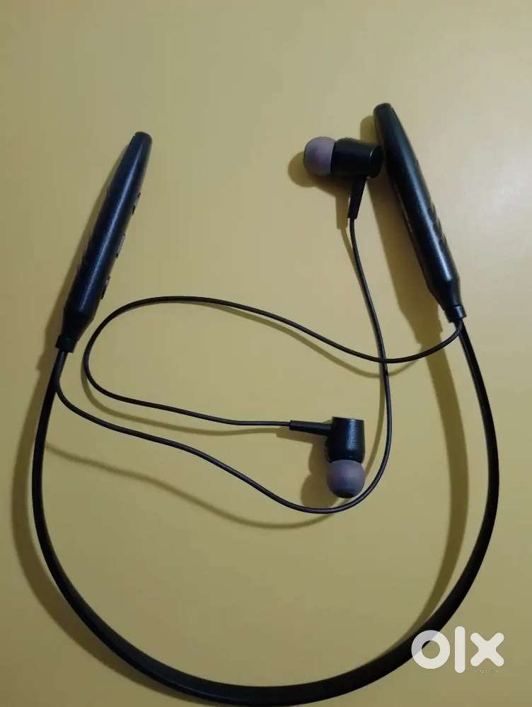 Earphone , earbuds, headphones, neckband