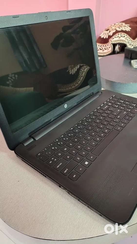 HP Laptop (Single Hand used)