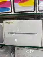 Apple macbook air M1 8gb 256gb like new  with box acc