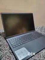 Dell 13th generation i3 the bestest laptop ever 8GB ram and 512 SSD