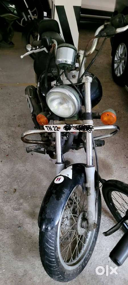 Bajaj Avenger 180 for sale (for sapre parts only)